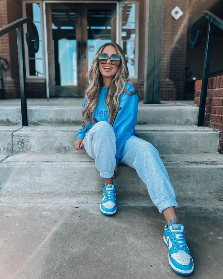 What to wear to a baseball game: Casual Chic Denim & Sneakers